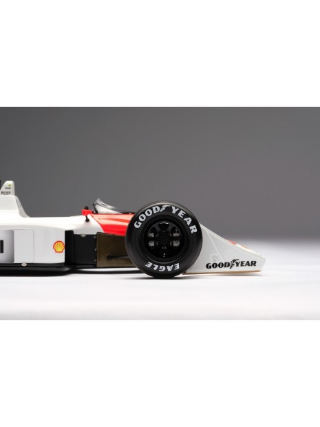Formula 1 McLaren MP4/4 - GP Japan 1988 - 1/18 Amalgam Amalgam - 7