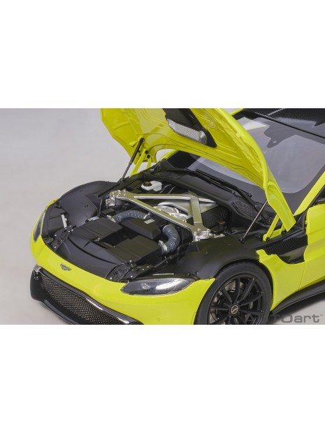 Aston Martin Vantage 2019 1/18 AUTOart AUTOart - 78