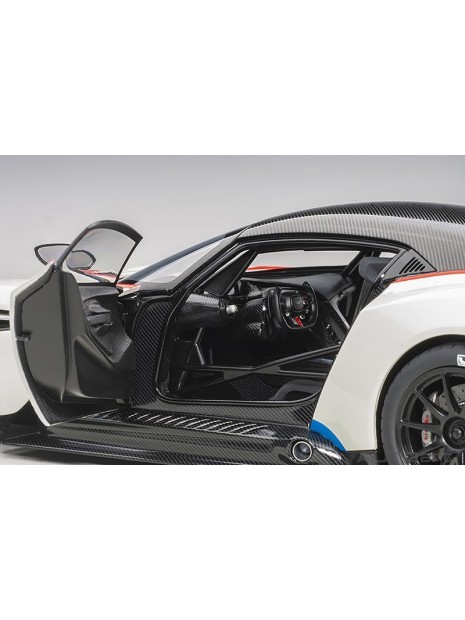 Aston Martin Vulcan 1/18 AUTOart AUTOart - 12