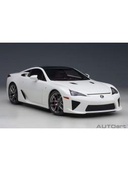 Lexus LFA 2010 (Weiss/Carbon) 1/18 AUTOart AUTOart - 1