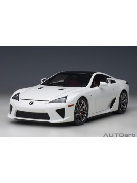 Lexus LFA 2010 (Blanc/Carbon) 1/18 AUTOart AUTOart - 2