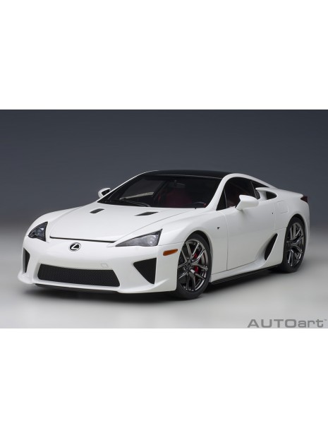 Lexus LFA 2010 (Weiss/Carbon) 1/18 AUTOart AUTOart - 2