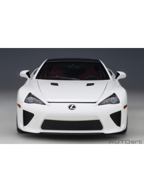 Lexus LFA 2010 (Bianco/Carbon) 1/18 AUTOart AUTOart - 9