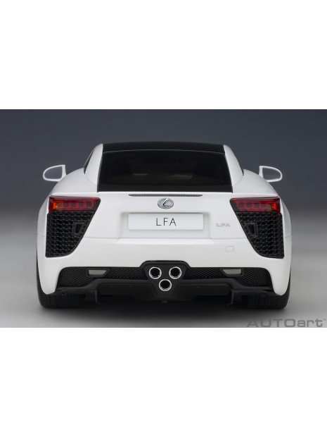 Lexus LFA 2010 (Weiss/Carbon) 1/18 AUTOart AUTOart - 10