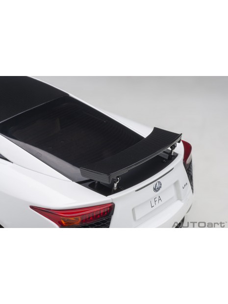 Lexus LFA 2010 (White/Carbon) 1/18 AUTOart AUTOart - 15