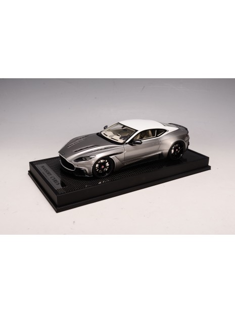 Voitures miniatures Aston Martin 1/18 1/43 1/12 1/64