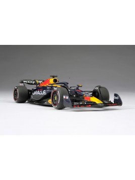 Oracle Red Bull Racing RB19 - Max Verstappen - 1/18 Amalgam Amalgam Collectie - 2