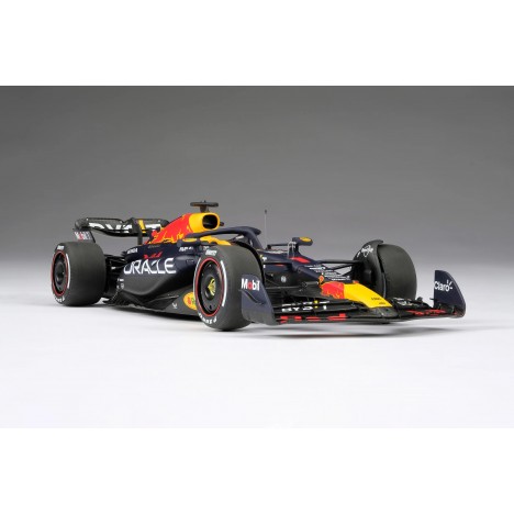 Oracle Red Bull Racing RB19 - Max Verstappen - 1/18 Amalgam Amalgam Collectie - 2