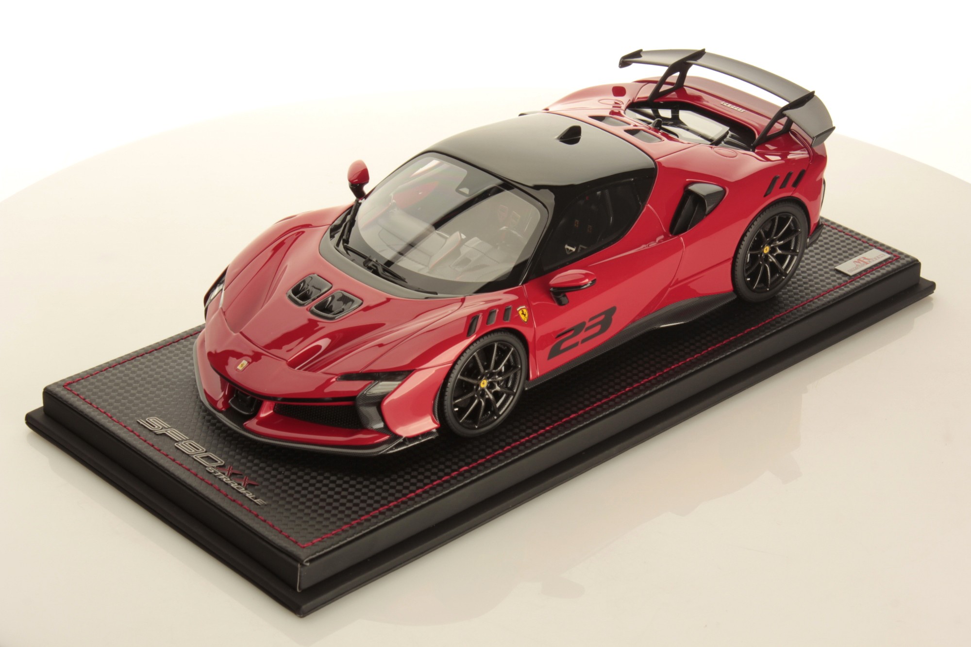 FERRARI SF90 XX Stradale Rouge Métalisé - noir Burago 1/18 EUR 57,95 - FR