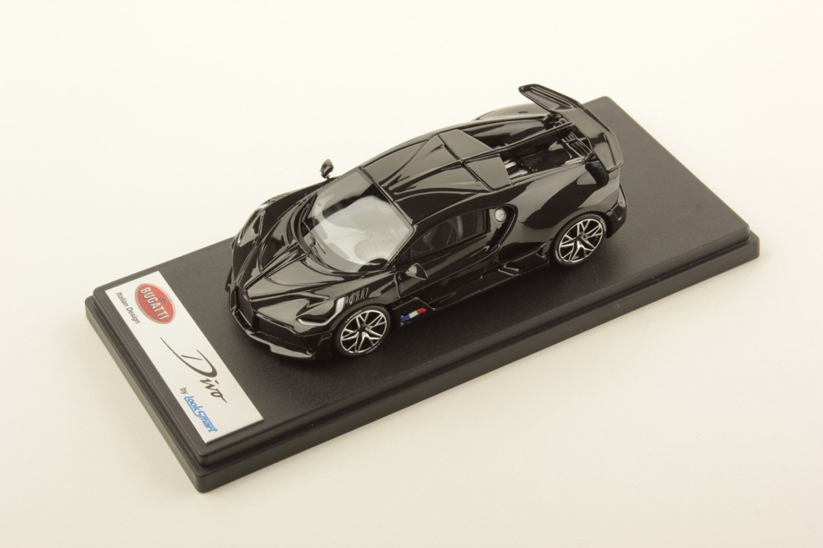 Bugatti Divo (version Carbon) 1/43 – Looksmart, Modèle Résine, Neuf