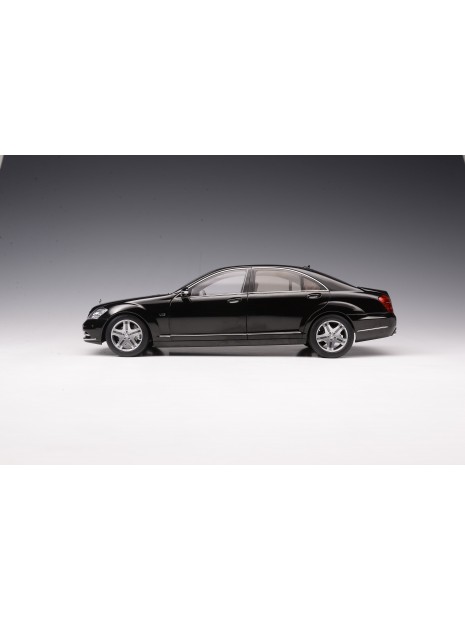 Mercedes-Benz S-Class S600L (W221) 1/18 Motorhelix Motorhelix - 3