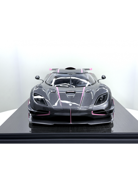 Koenigsegg One:1 (Carbon Pink) 1/8 FrontiArt FrontiArt - 3