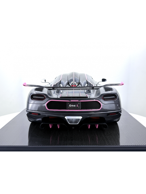 Koenigsegg One:1 (Carbon Pink) 1/8 FrontiArt FrontiArt - 6