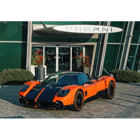 Pagani Utopia (Arancio Marbella) 1/18 BBR BBR Models - 1