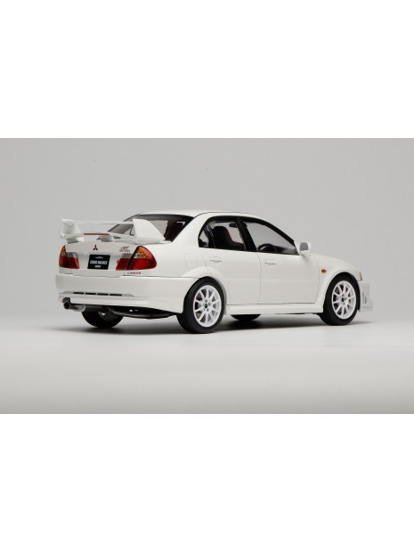 Mitsubishi Lancer Evolution VI 6.5 (Scotia White) 1/18 Motorhelix Motorhelix - 4