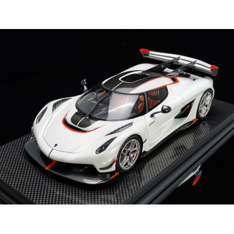 Koenigsegg Jesko (Crystal White) 1/18 FrontiArt FrontiArt - 1