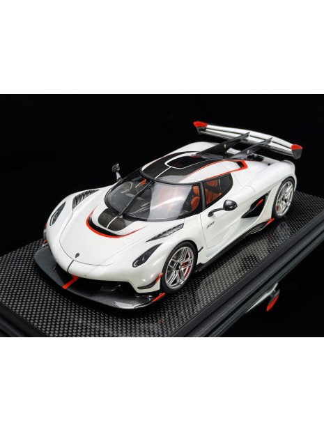 Koenigsegg Jesko (Crystal White) 1/18 FrontiArt FrontiArt - 1