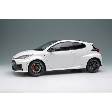 Toyota GR Yaris RZ High Performance 2024 (Super White 2) 1/18 Make Up Eidolon Make Up - 1