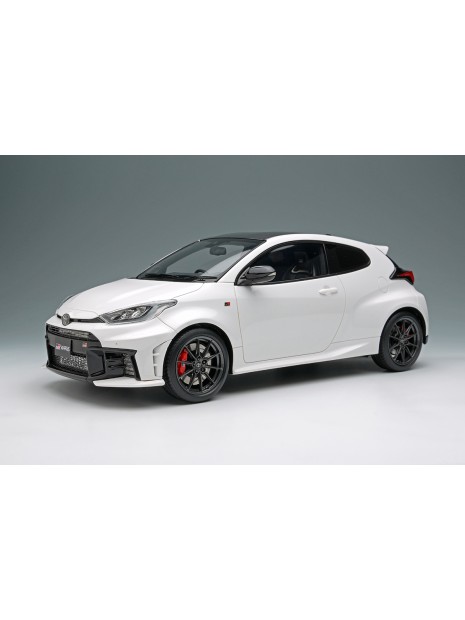 Toyota GR Yaris RZ High Performance 2024 (Super White 2) 1/18 Make Up Eidolon Make Up - 2