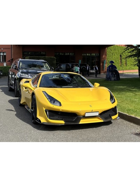 Ferrari 488 Pista Spider (Giallo Modena) 1/18 BBR P18162M