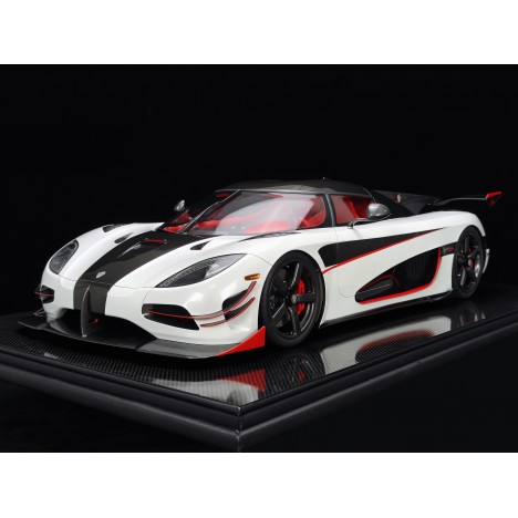 Koenigsegg Agera RS (Arctic White) 1/8 FrontiArt FrontiArt - 1