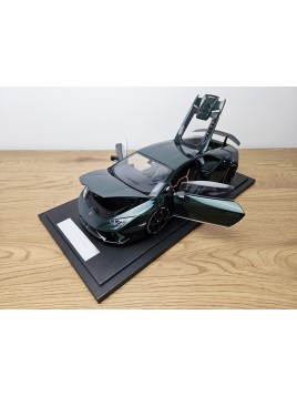 Lamborghini Huracán Performante (Verde Hydra) 1/12 by AN Model Cars  - 1