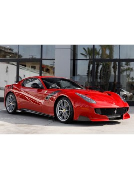 Ferrari F12 TDF (Rosso Corsa) 1/12 Looksmart Looksmart - 1
